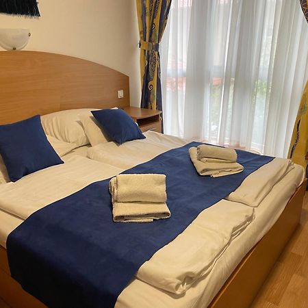 Amore Apartmanhaz Siofok Bagian luar foto