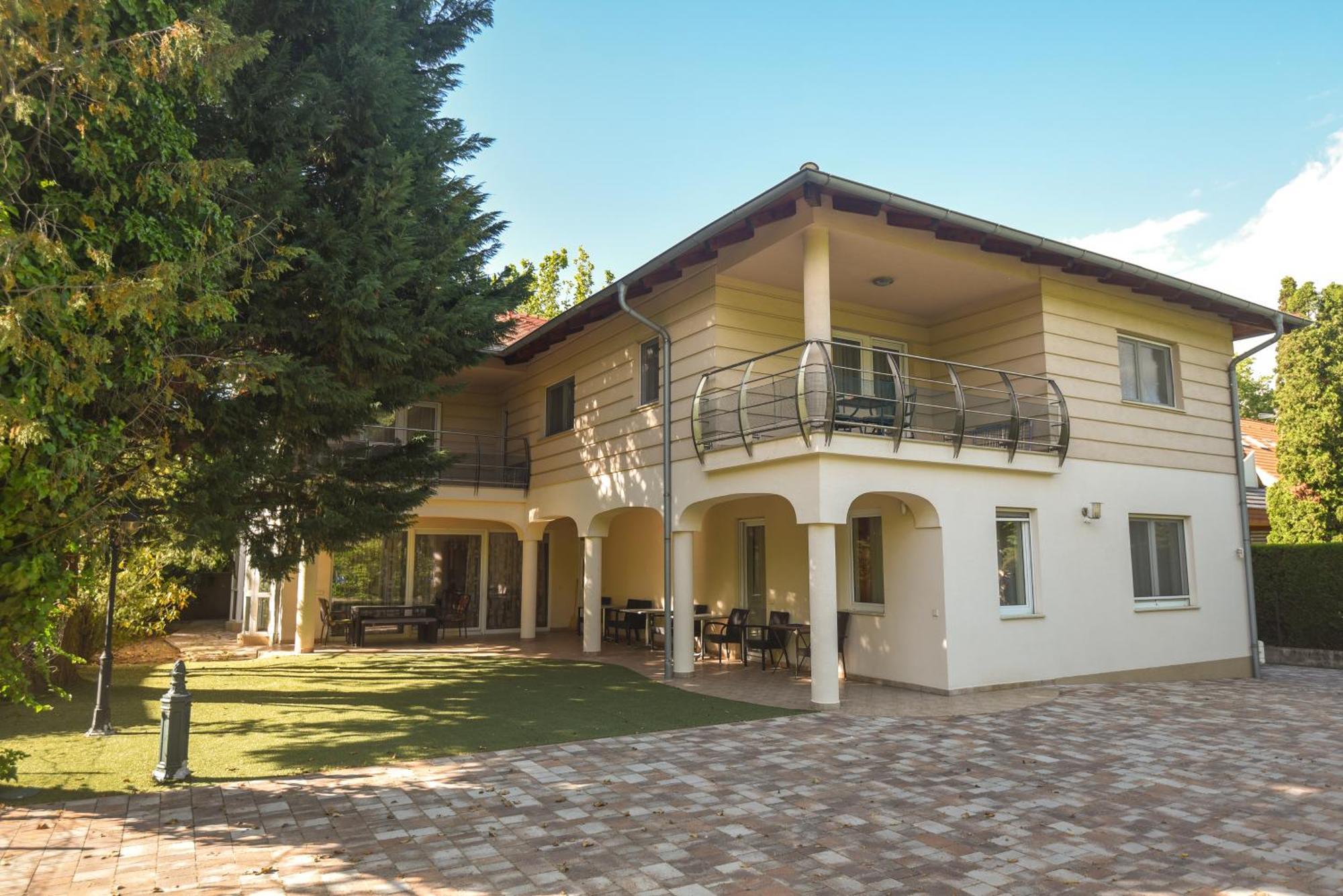 Amore Apartmanhaz Siofok Bagian luar foto