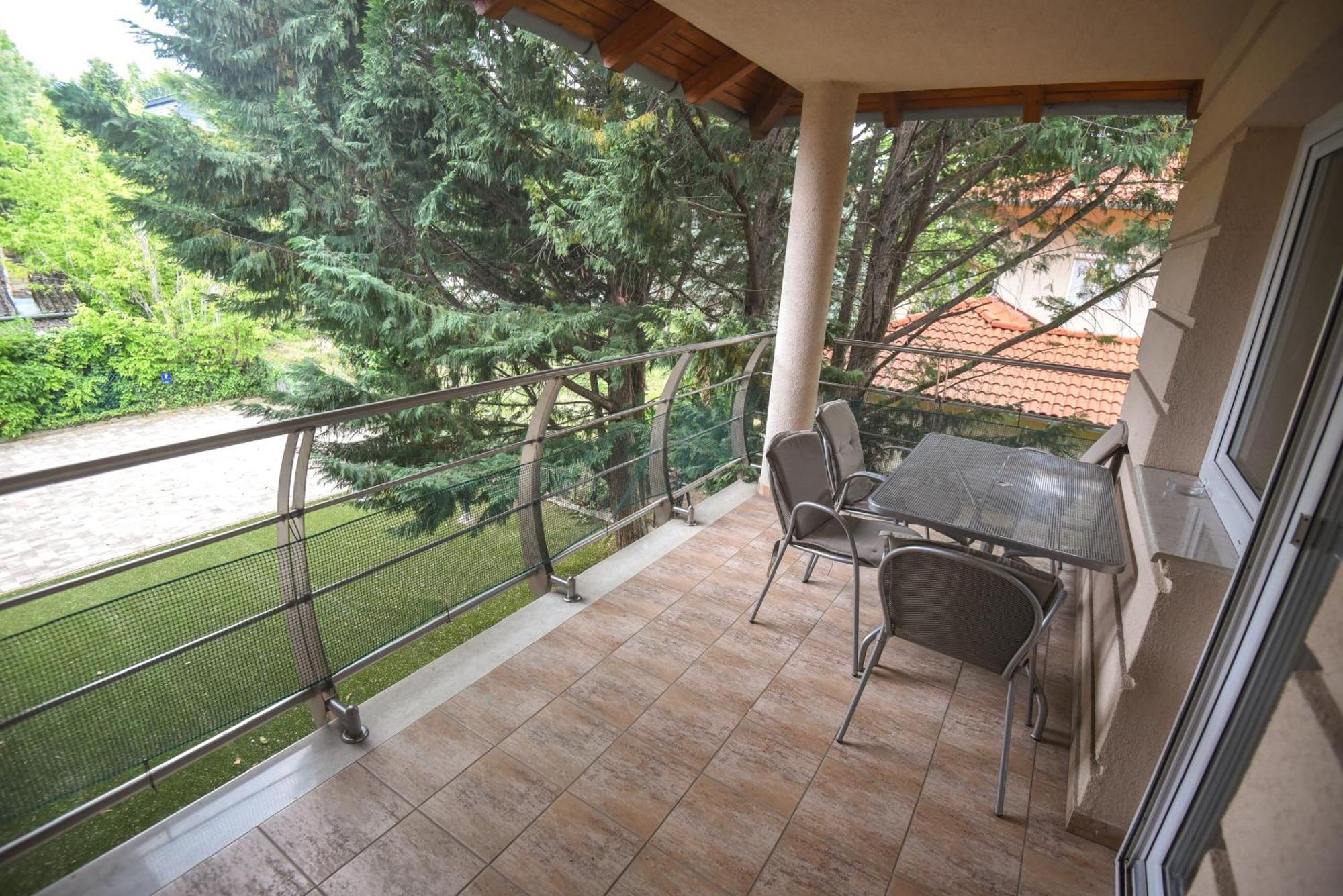 Amore Apartmanhaz Siofok Bagian luar foto
