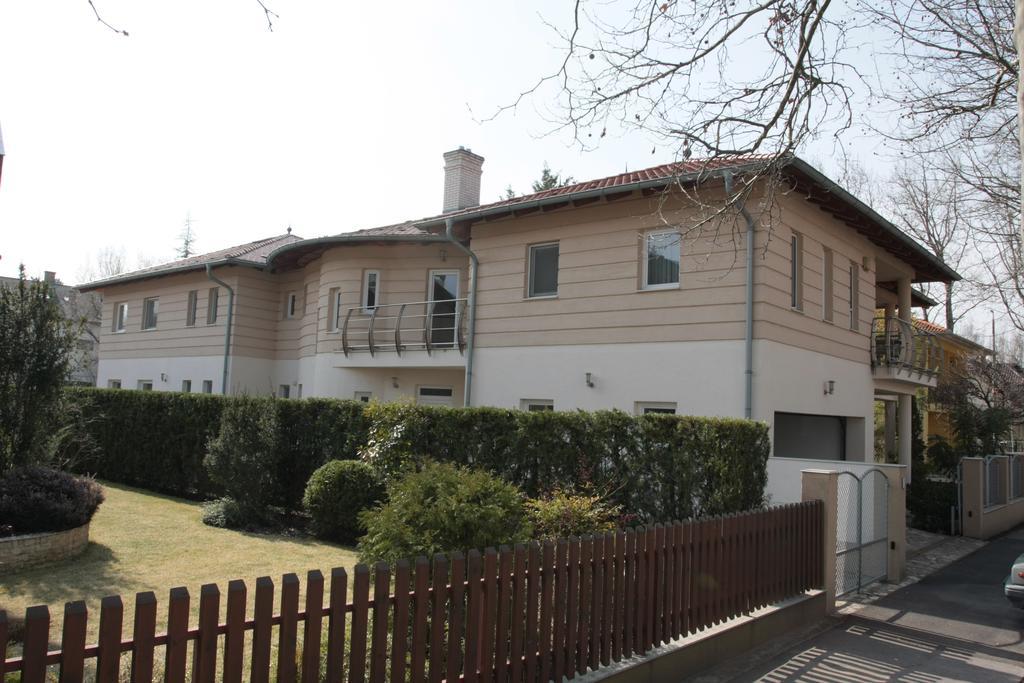 Amore Apartmanhaz Siofok Bagian luar foto